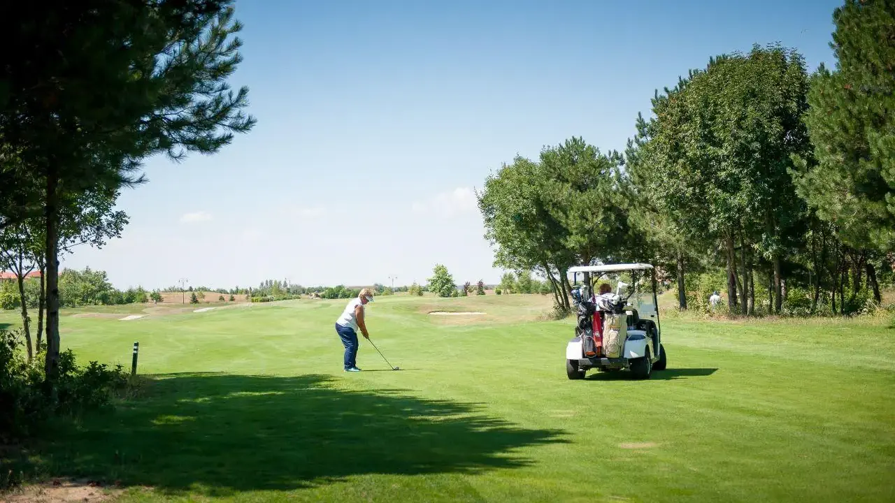 LIGHTHOUSE GOLF & SPA