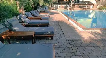 LILI HOTEL