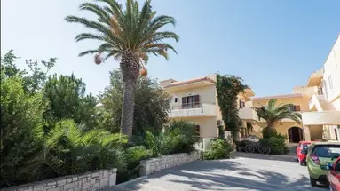 Lili Hotel