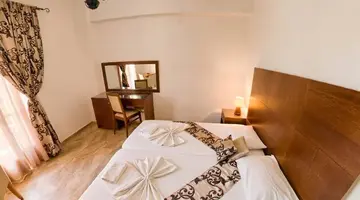 Lili Hotel
