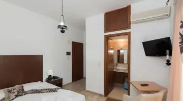 Lili Hotel