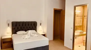 LILI HOTEL