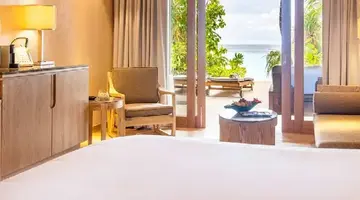 Lily Beach Resort & Spa at Huvahendhoo