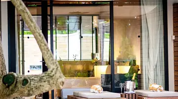 Lily Beach Resort & Spa at Huvahendhoo