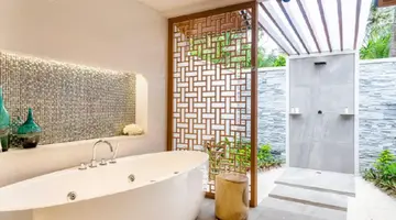 Lily Beach Resort & Spa at Huvahendhoo