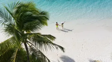 LILY BEACH RESORT & SPA AT HUVAHENDHOO