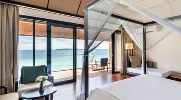 Lily Beach Resort & Spa at Huvahendhoo