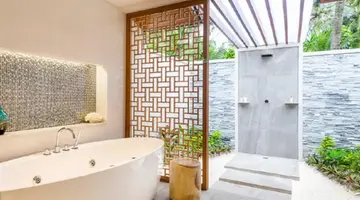 Lily Beach Resort & Spa at Huvahendhoo
