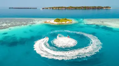 LILY BEACH RESORT & SPA AT HUVAHENDHOO