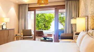 Lily Beach Resort & Spa at Huvahendhoo