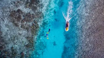 LILY BEACH RESORT & SPA AT HUVAHENDHOO