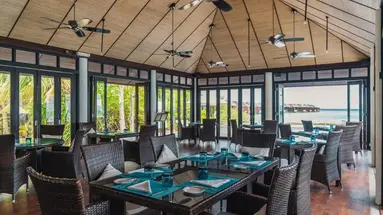 LILY BEACH RESORT & SPA AT HUVAHENDHOO