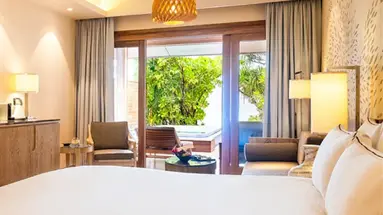 Lily Beach Resort & Spa at Huvahendhoo