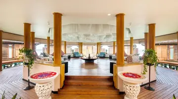 LILY BEACH RESORT & SPA AT HUVAHENDHOO