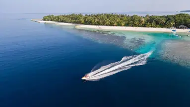 LILY BEACH RESORT & SPA AT HUVAHENDHOO