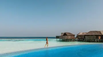LILY BEACH RESORT & SPA AT HUVAHENDHOO