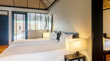 Lily Beach Resort & Spa at Huvahendhoo