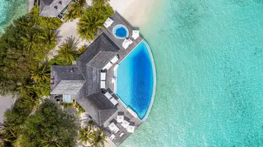 LILY BEACH RESORT & SPA AT HUVAHENDHOO
