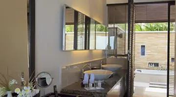LILY BEACH RESORT & SPA