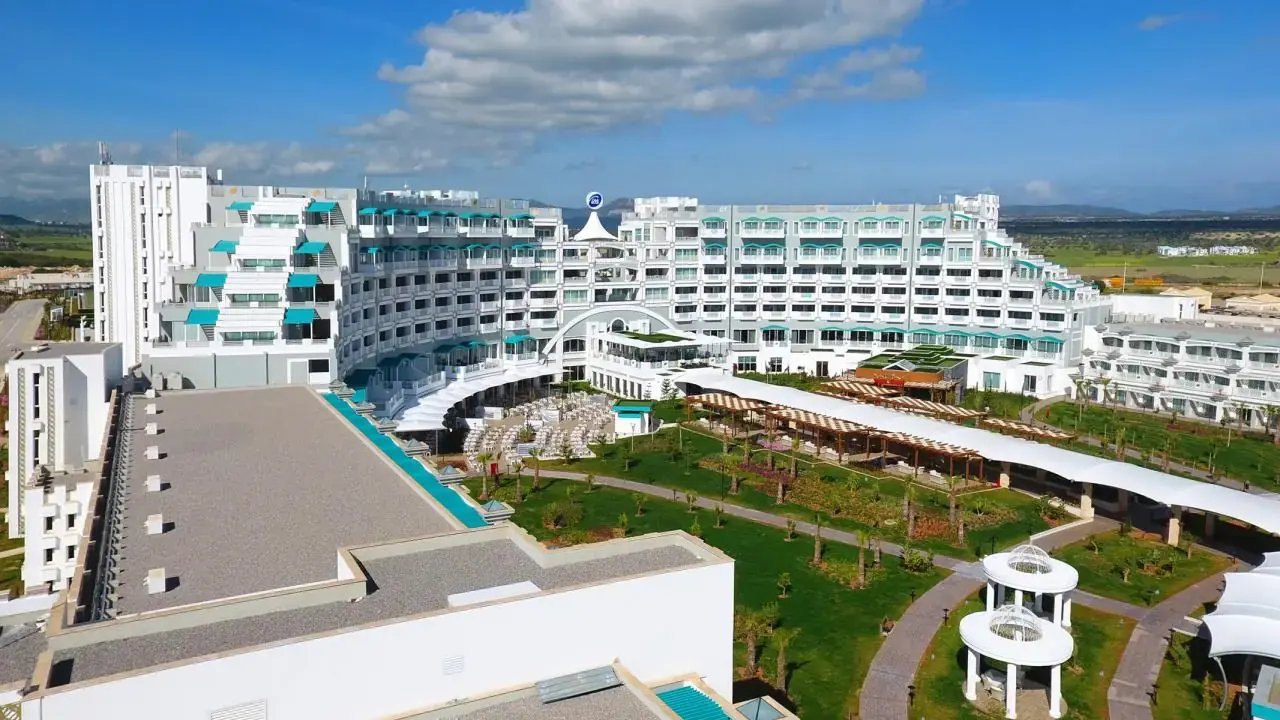 LIMAK CYPRUS DELUXE HOTEL