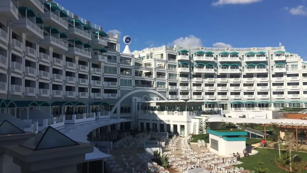 LIMAK CYPRUS DELUXE HOTEL