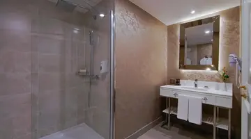 LIMAK CYPRUS DELUXE HOTEL