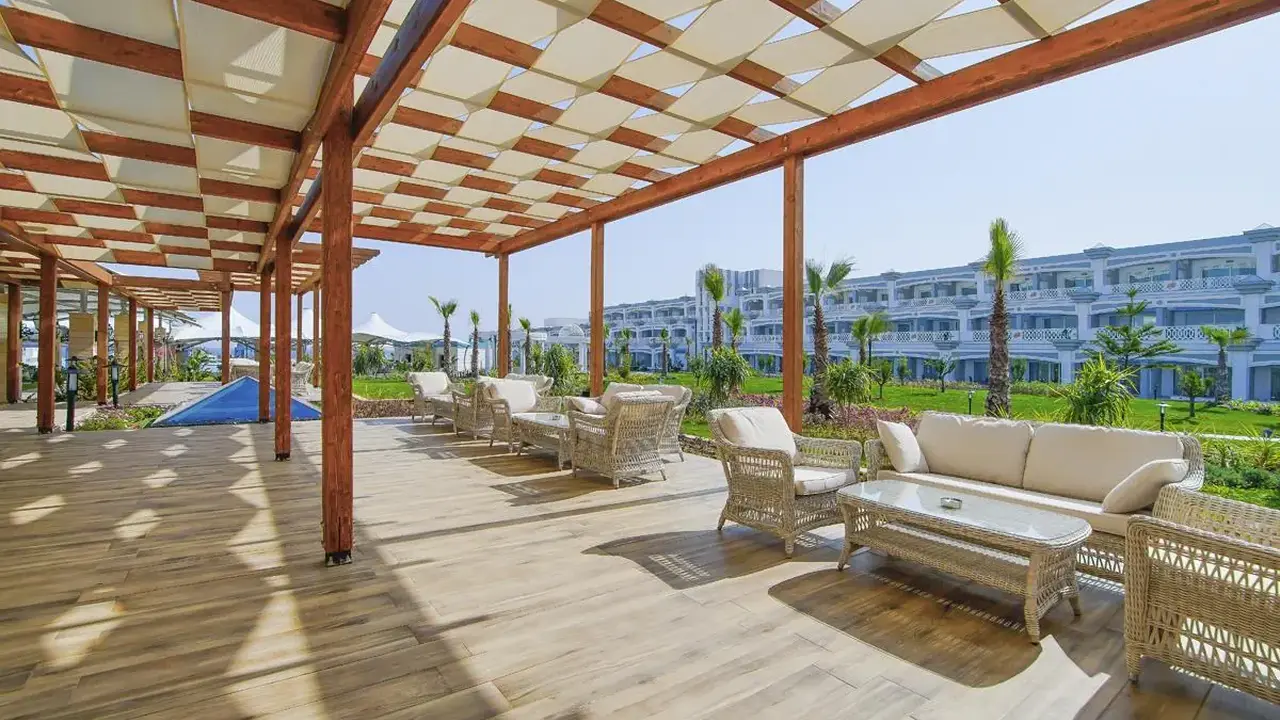 LIMAK CYPRUS DELUXE HOTEL