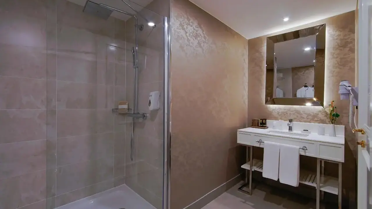 LIMAK CYPRUS DELUXE HOTEL
