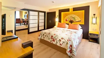 LIMAK LARA DE LUXE HOTEL & RESORT
