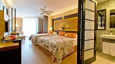 LIMAK LARA DE LUXE HOTEL & RESORT