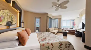 LIMAK LARA DE LUXE HOTEL & RESORT
