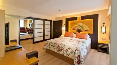 Limak Lara De Luxe Hotel Resort