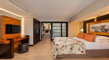 Limak Lara Deluxe Hotel And Resort