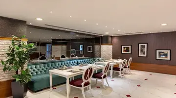 Limak Lara Deluxe Hotel And Resort