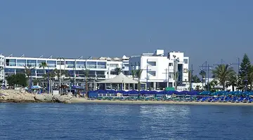 Limanaki Beach Hotel & Suites