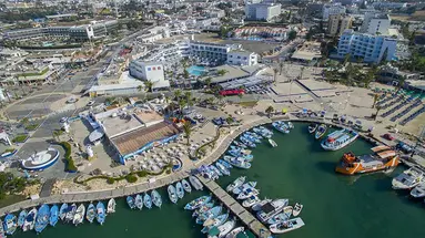 Limanaki Beach Hotel & Suites