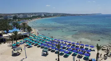 Limanaki Beach Hotel & Suites