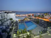 Limanaki Beach Hotel & Suites