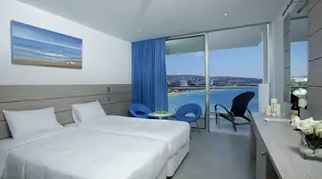 Limanaki Beach Hotel & Suites