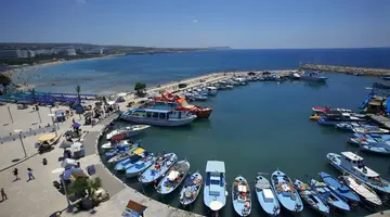 Limanaki Beach Hotel & Suites