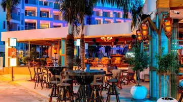 Limanaki Beach Hotel & Suites