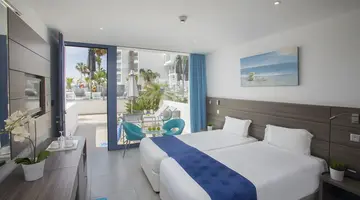 Limanaki Beach Hotel & Suites