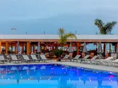 Limanaki Beach Hotel & Suites