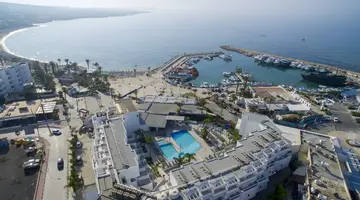 Limanaki Beach Hotel & Suites