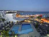Limanaki Beach Hotel & Suites
