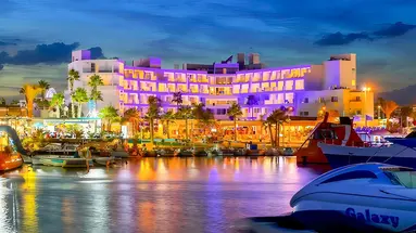 Limanaki Beach Hotel & Suites