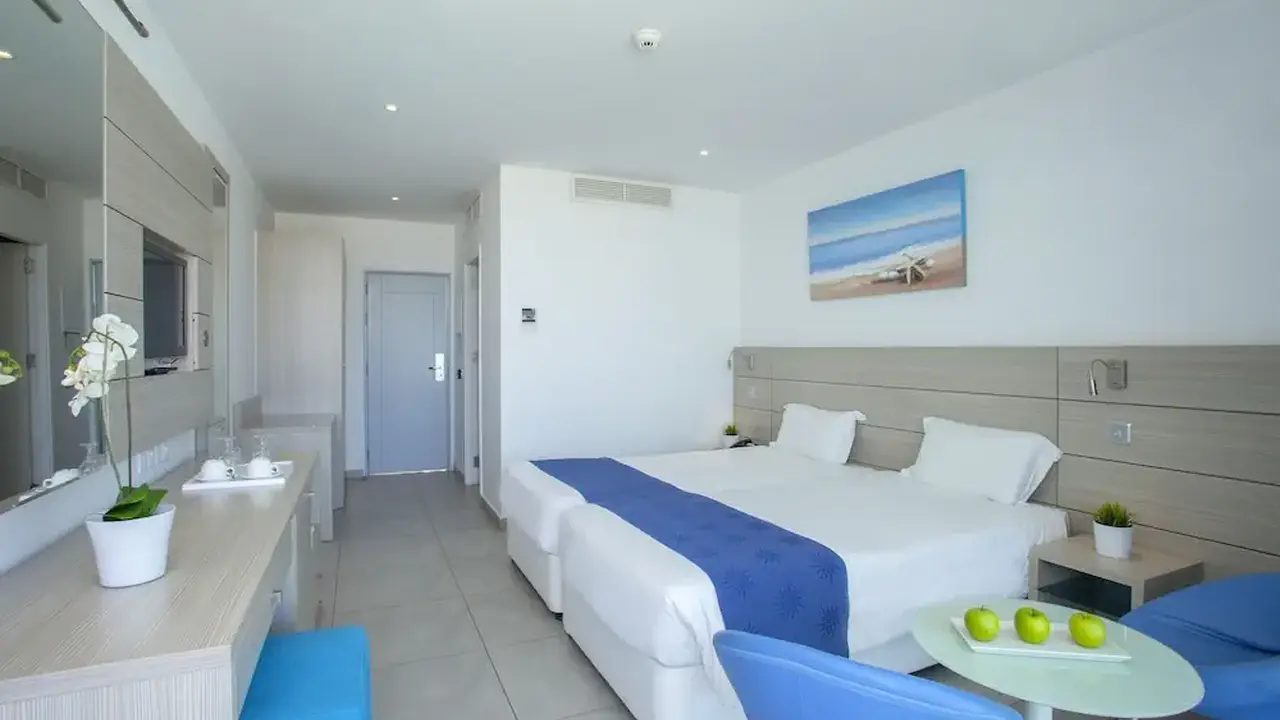Limanaki Beach Hotel