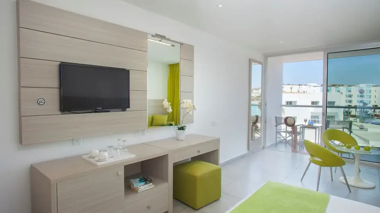 Limanaki Beach Hotel