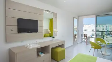 Limanaki Beach Hotel