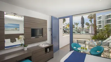 Limanaki Beach Hotel